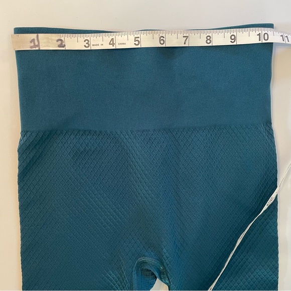 Balance Athletica Topaz textured Seamless Legging Energy Pant size Small - Picture 12 of 12